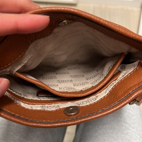 Crossbody bag. Used but good condition. Beautiful camel brown. - Picture 4 of 6